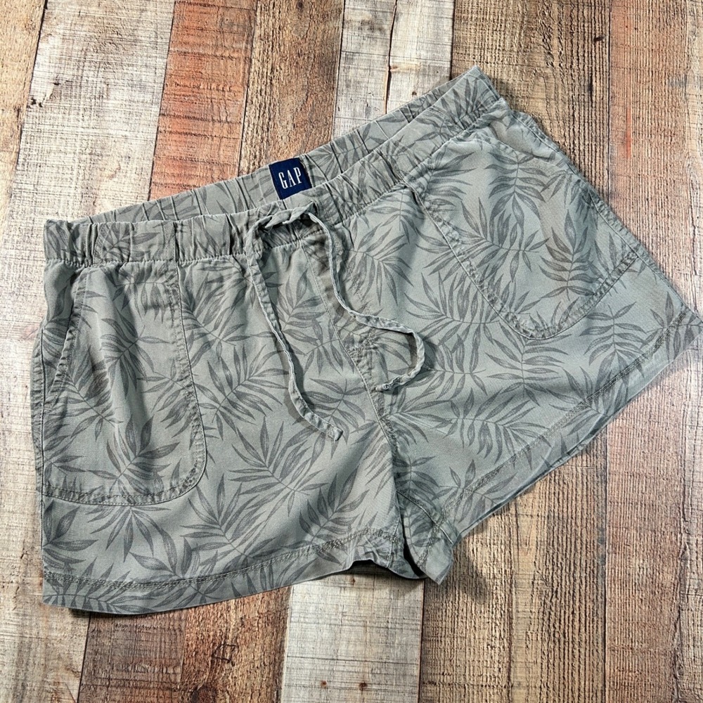 GAP Green Palm Leaf Lyocell Drawstring Shorts Large Tropical Summer Casual Boho